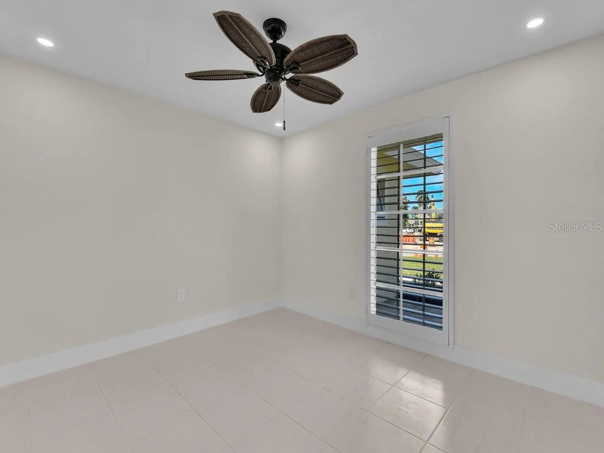 491 Cypress Way E Naples FL 34110