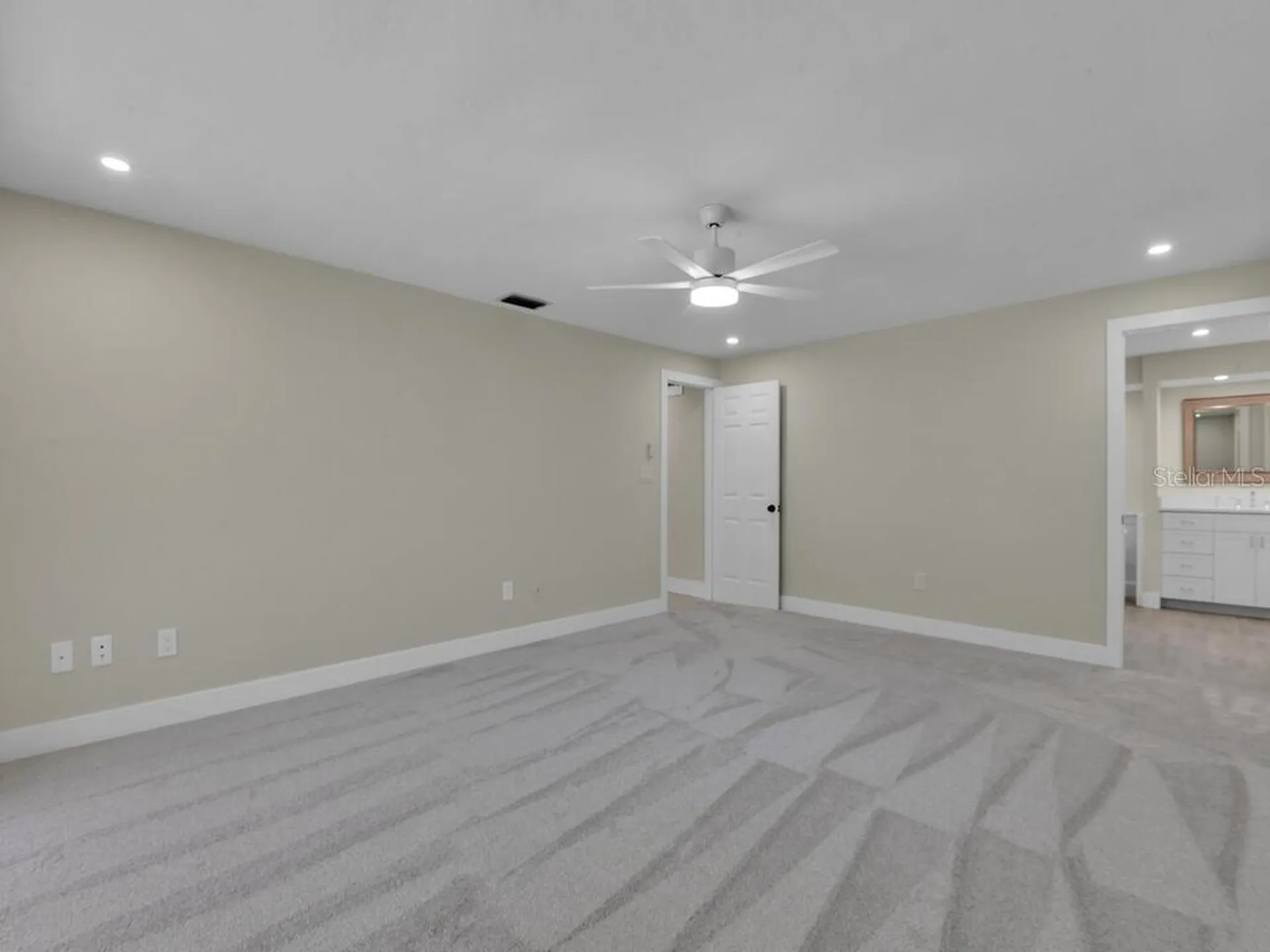 491 Cypress Way E Naples FL 34110
