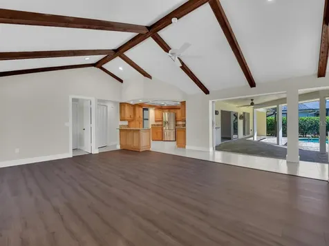 491 Cypress Way E Naples FL 34110