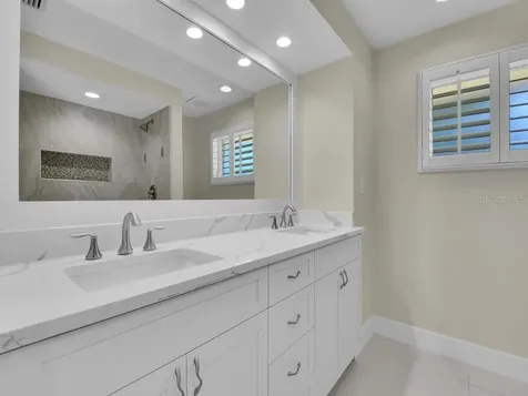 491 Cypress Way E Naples FL 34110