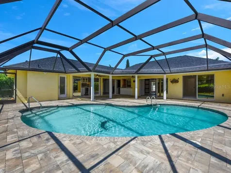 491 Cypress Way E Naples FL 34110