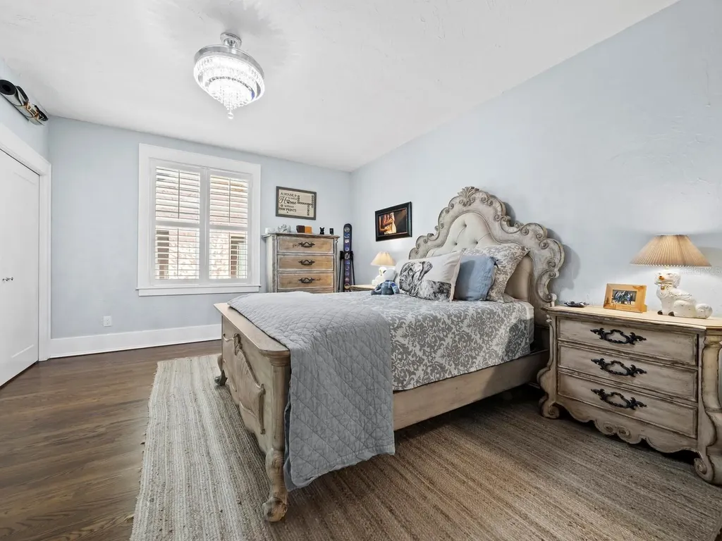 1022 S Osprey Avenue Sarasota FL 34236