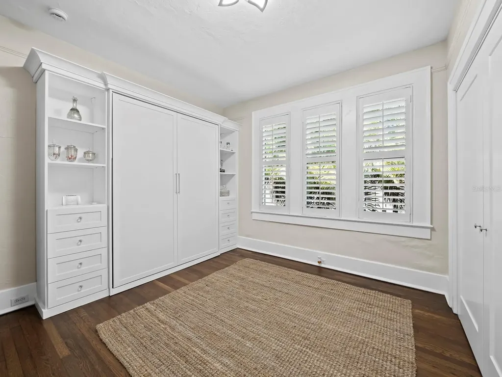 1022 S Osprey Avenue Sarasota FL 34236