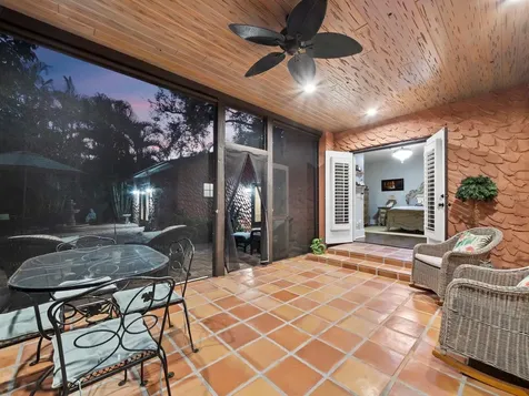 1022 S Osprey Avenue Sarasota FL 34236