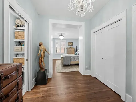 1022 S Osprey Avenue Sarasota FL 34236
