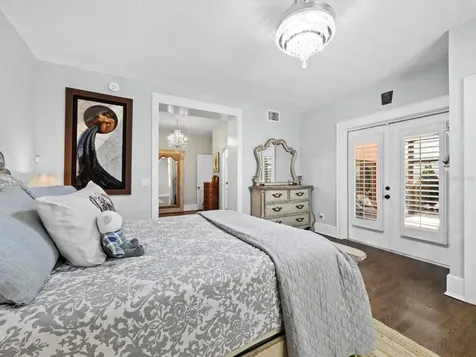 1022 S Osprey Avenue Sarasota FL 34236