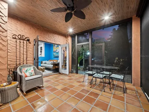 1022 S Osprey Avenue Sarasota FL 34236