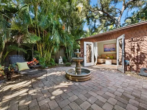 1022 S Osprey Avenue Sarasota FL 34236