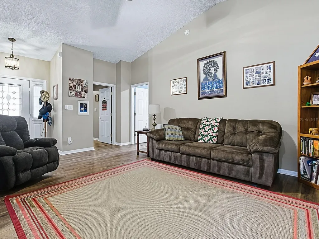 4949 Sawgrass Lake Circle Leesburg FL 34748