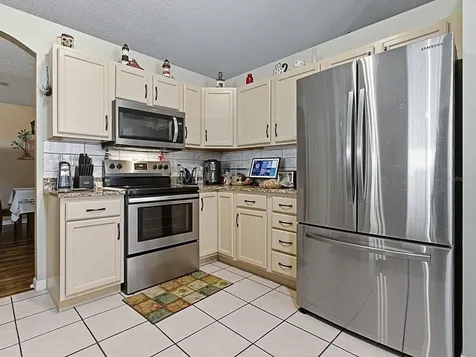 4949 Sawgrass Lake Circle Leesburg FL 34748
