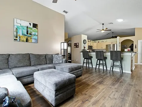 4949 Sawgrass Lake Circle Leesburg FL 34748