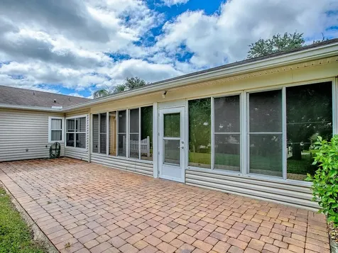 4949 Sawgrass Lake Circle Leesburg FL 34748