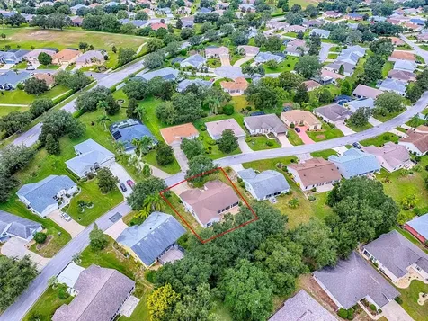 4949 Sawgrass Lake Circle Leesburg FL 34748