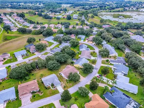 4949 Sawgrass Lake Circle Leesburg FL 34748