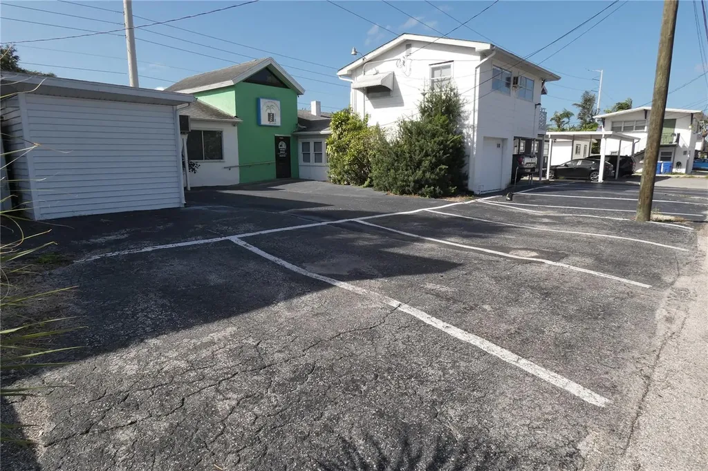 5621 Central Avenue St Petersburg FL 33710