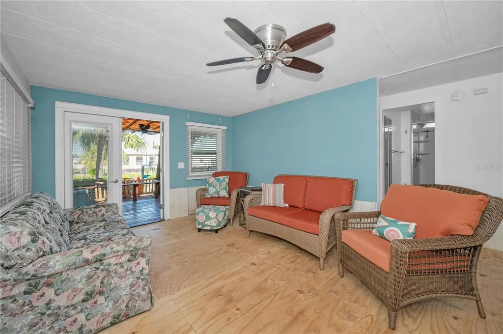 4288 86th Way N St Petersburg FL 33709