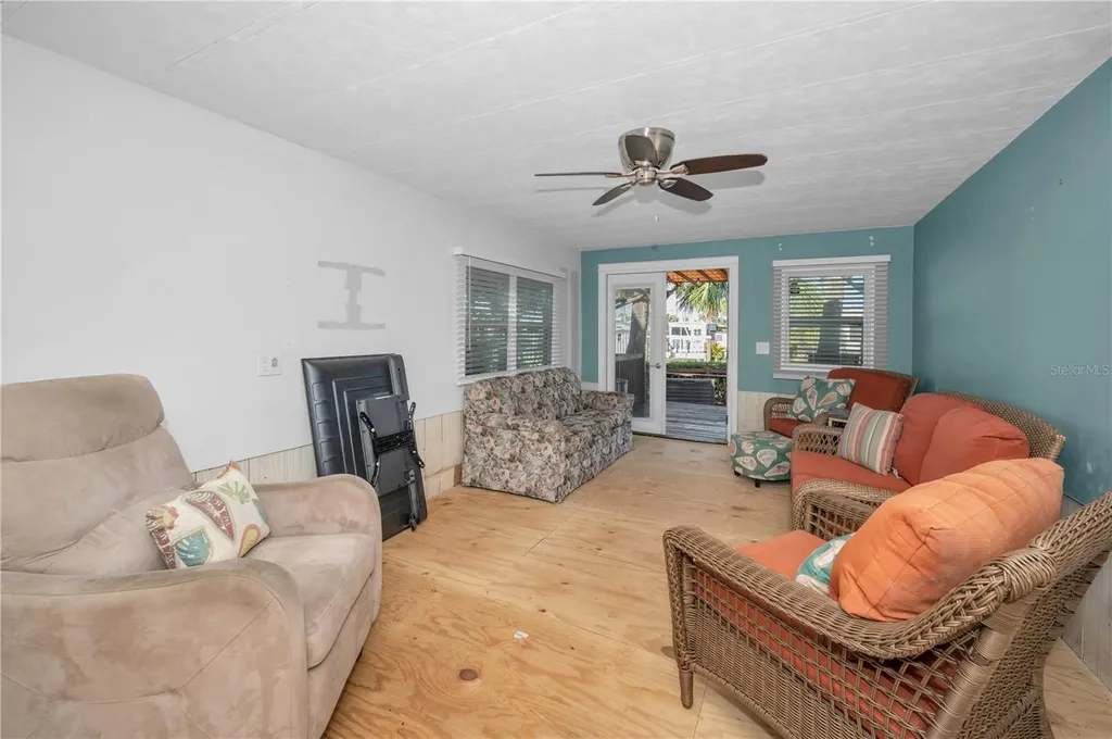 4288 86th Way N St Petersburg FL 33709