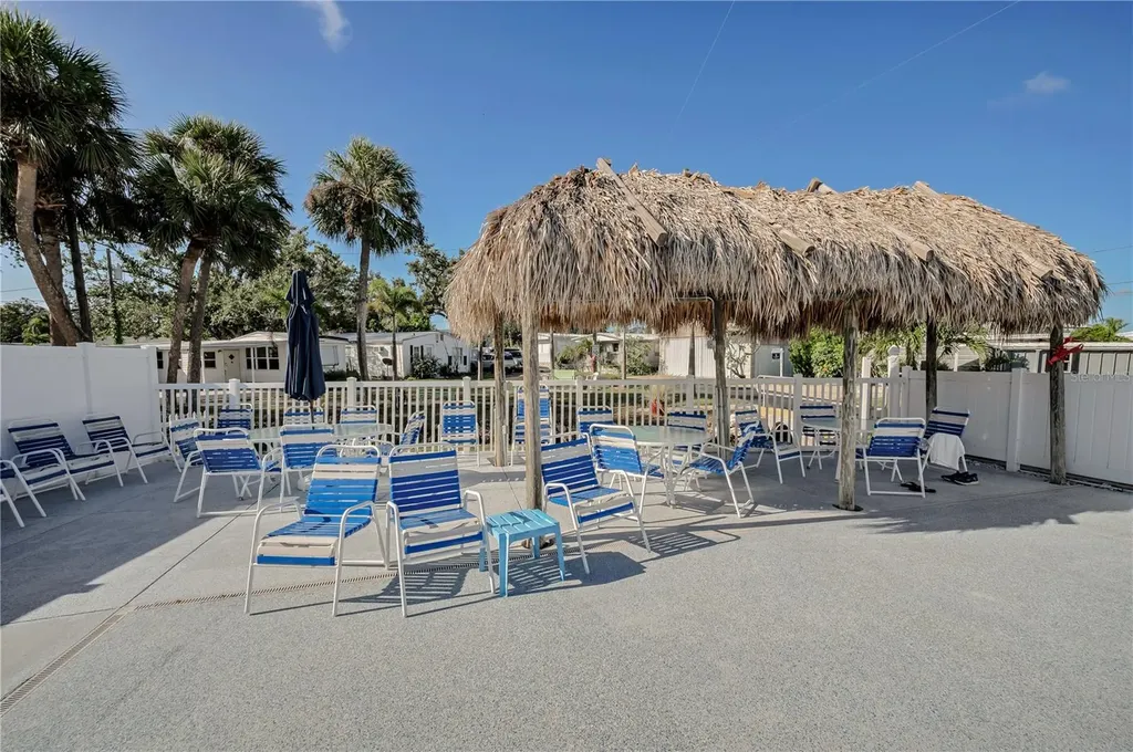 4288 86th Way N St Petersburg FL 33709