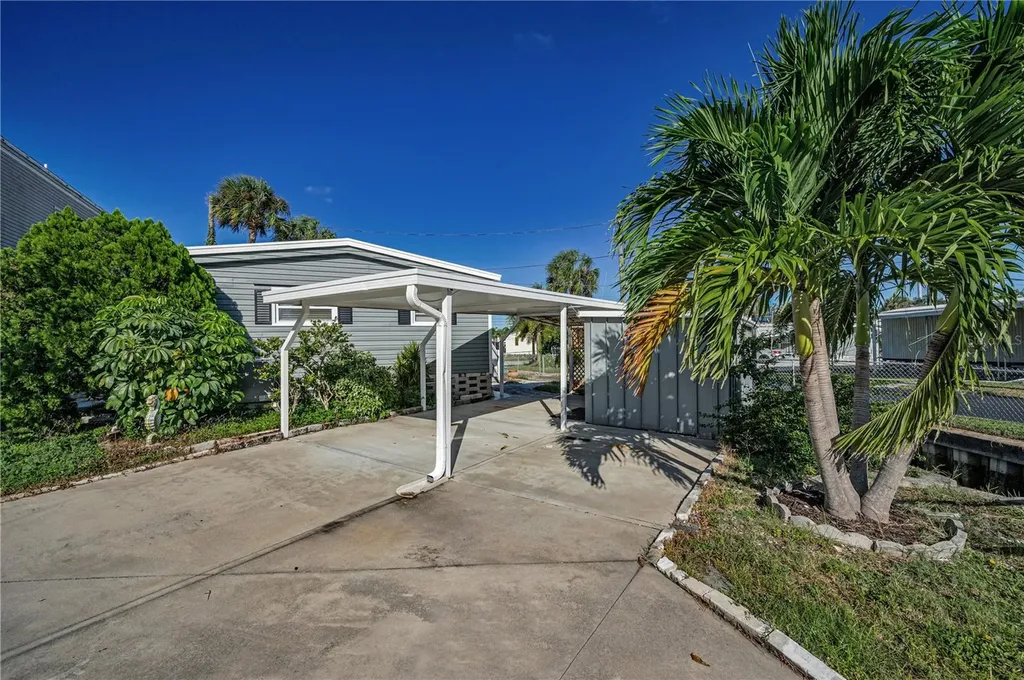 4288 86th Way N St Petersburg FL 33709