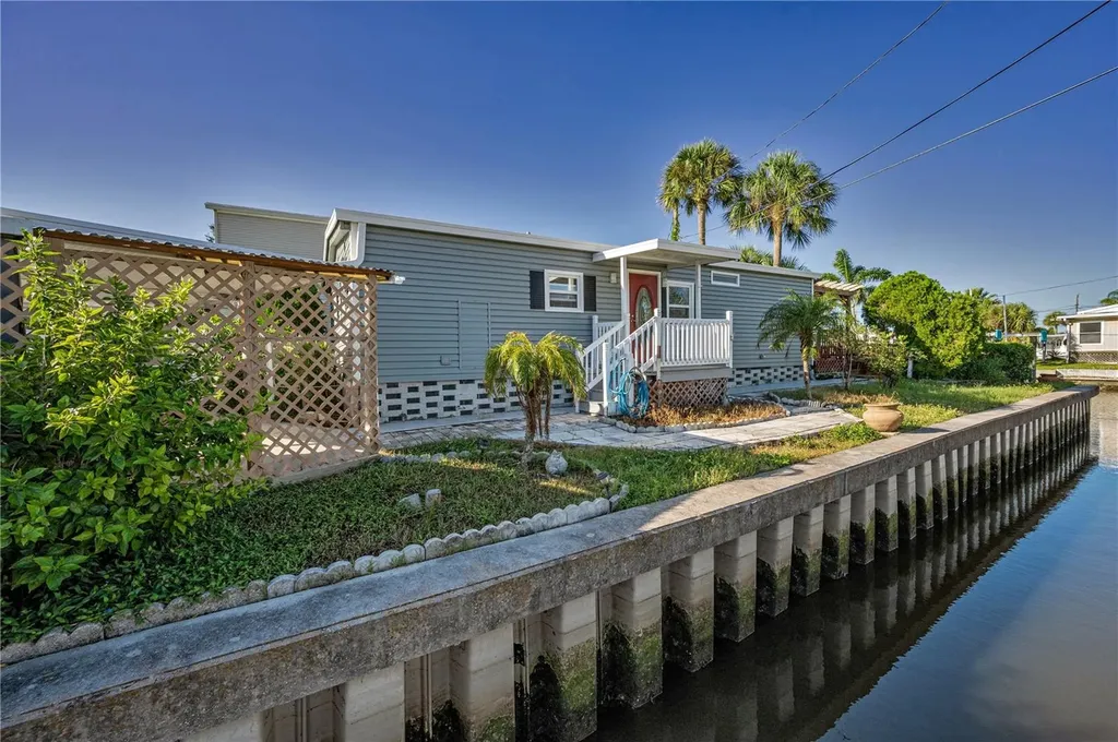 4288 86th Way N St Petersburg FL 33709