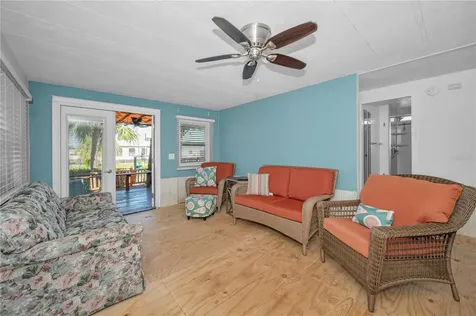 4288 86th Way N St Petersburg FL 33709