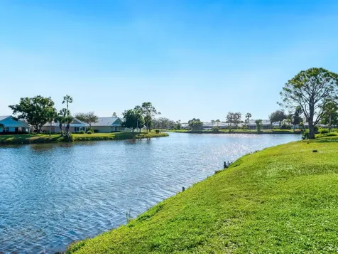 799 Harrington Lake Drive N Venice FL 34293