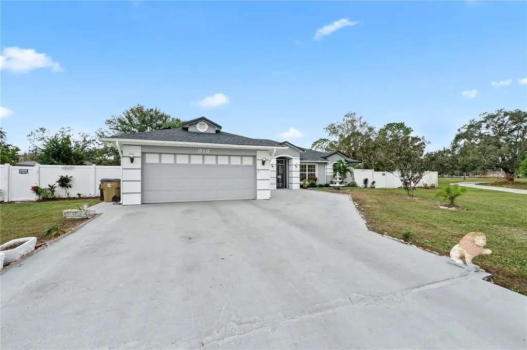 918 San Paulo Way Kissimmee FL 34758