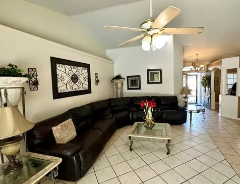 918 San Paulo Way Kissimmee FL 34758