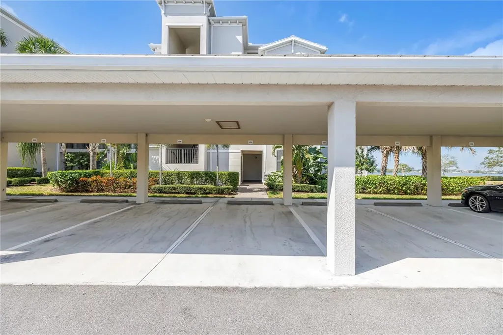 1030 Tidewater Shores Loop Bradenton FL 34208
