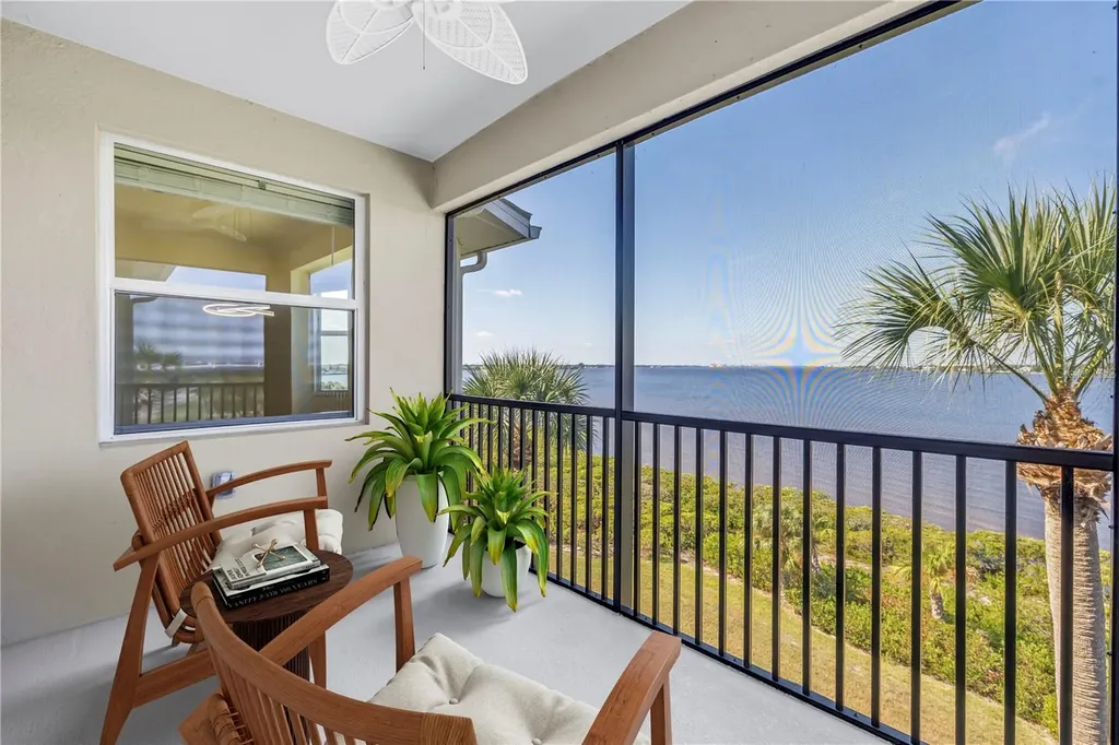 1030 Tidewater Shores Loop Bradenton FL 34208