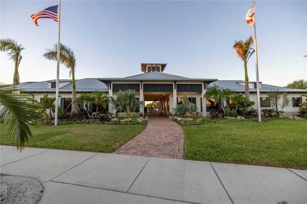 1030 Tidewater Shores Loop Bradenton FL 34208