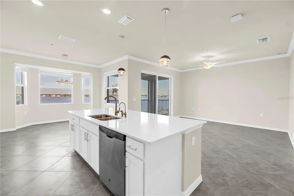 1030 Tidewater Shores Loop Bradenton FL 34208