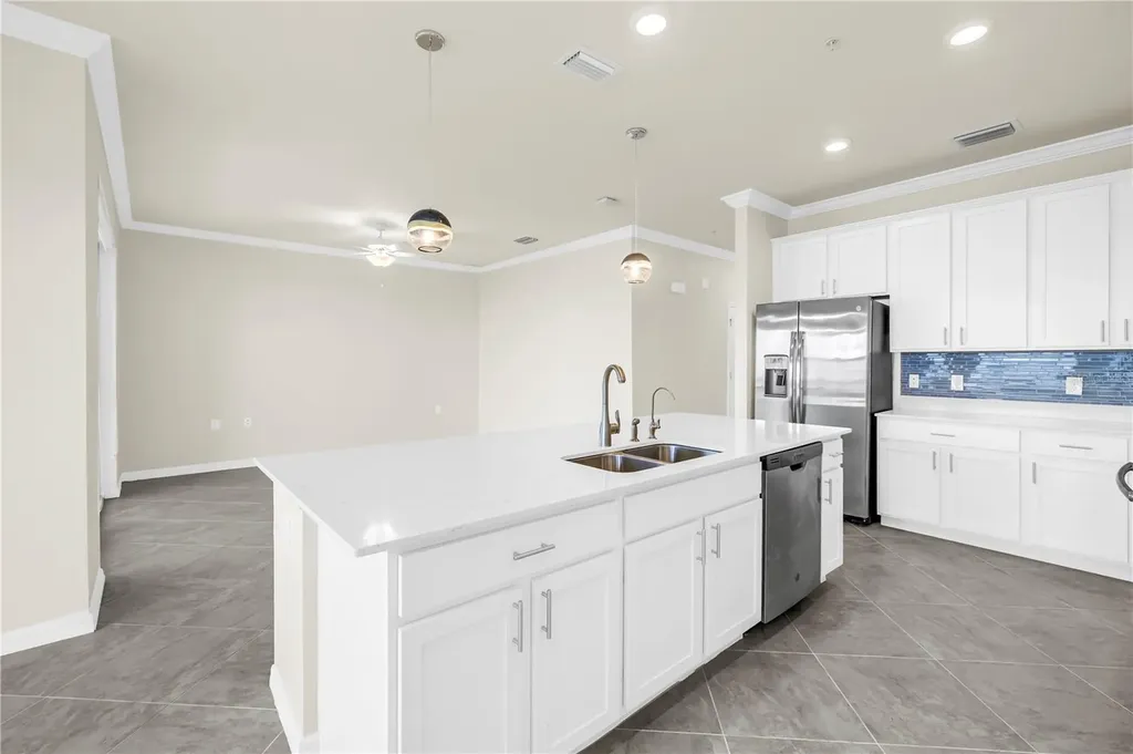 1030 Tidewater Shores Loop Bradenton FL 34208