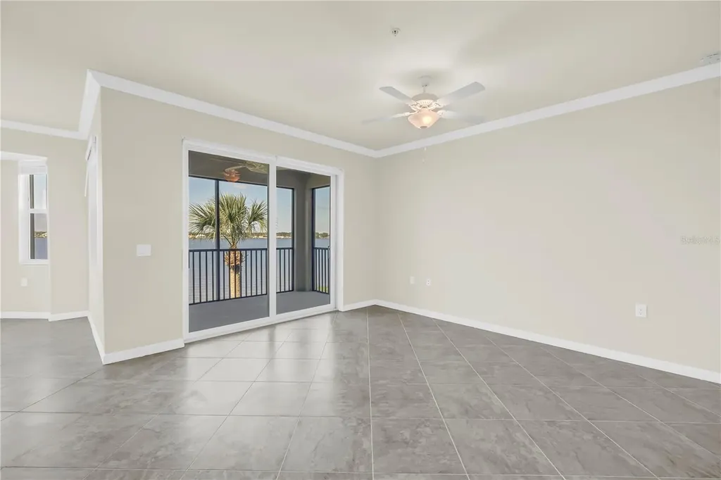 1030 Tidewater Shores Loop Bradenton FL 34208