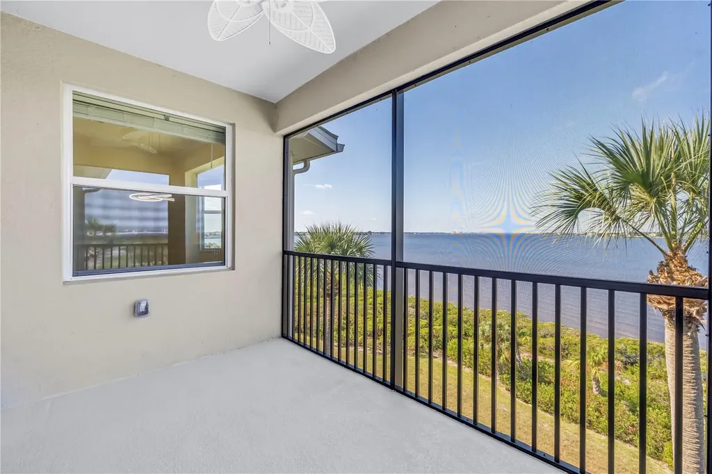 1030 Tidewater Shores Loop Bradenton FL 34208