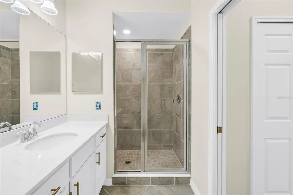 1030 Tidewater Shores Loop Bradenton FL 34208