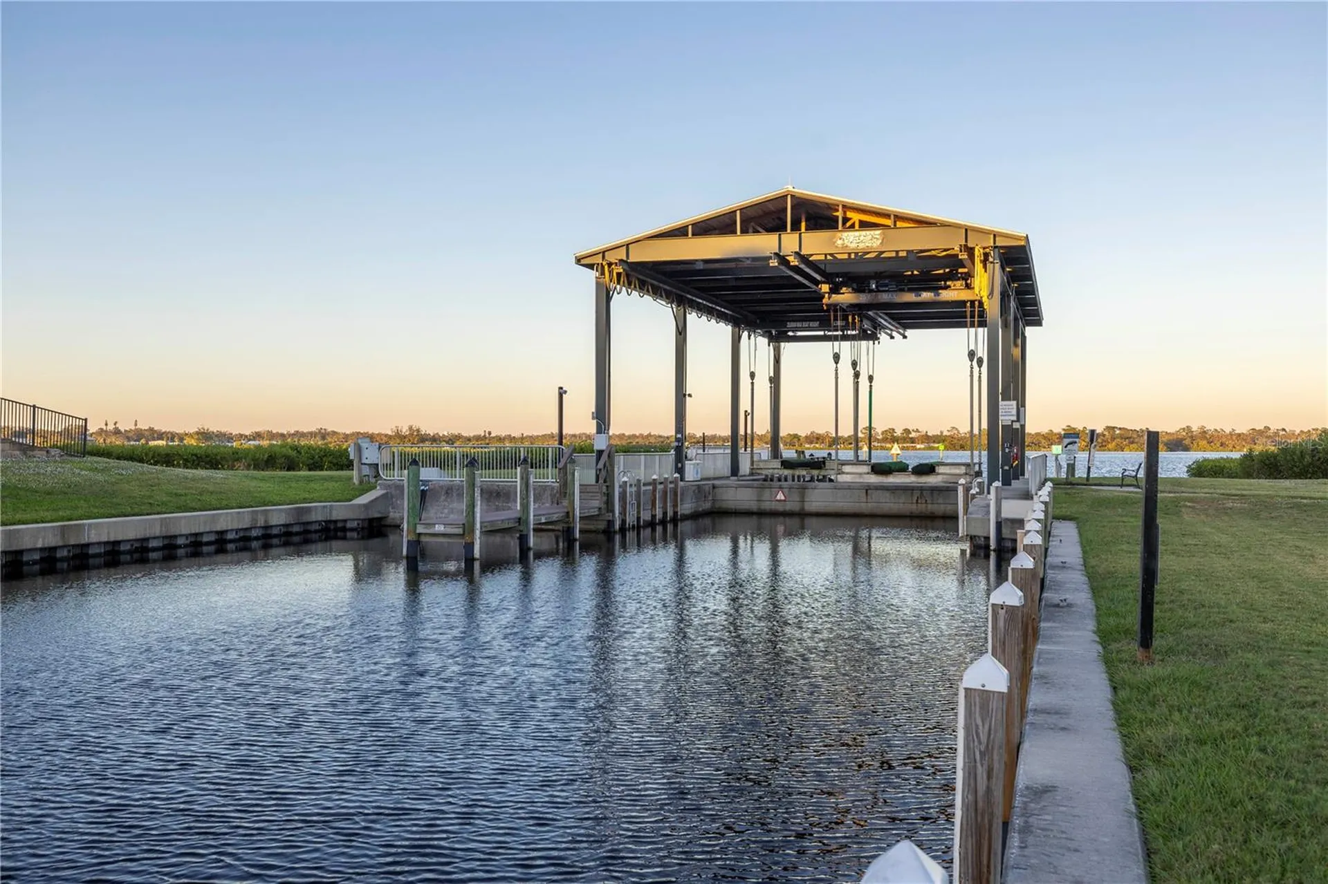 1030 Tidewater Shores Loop Bradenton FL 34208