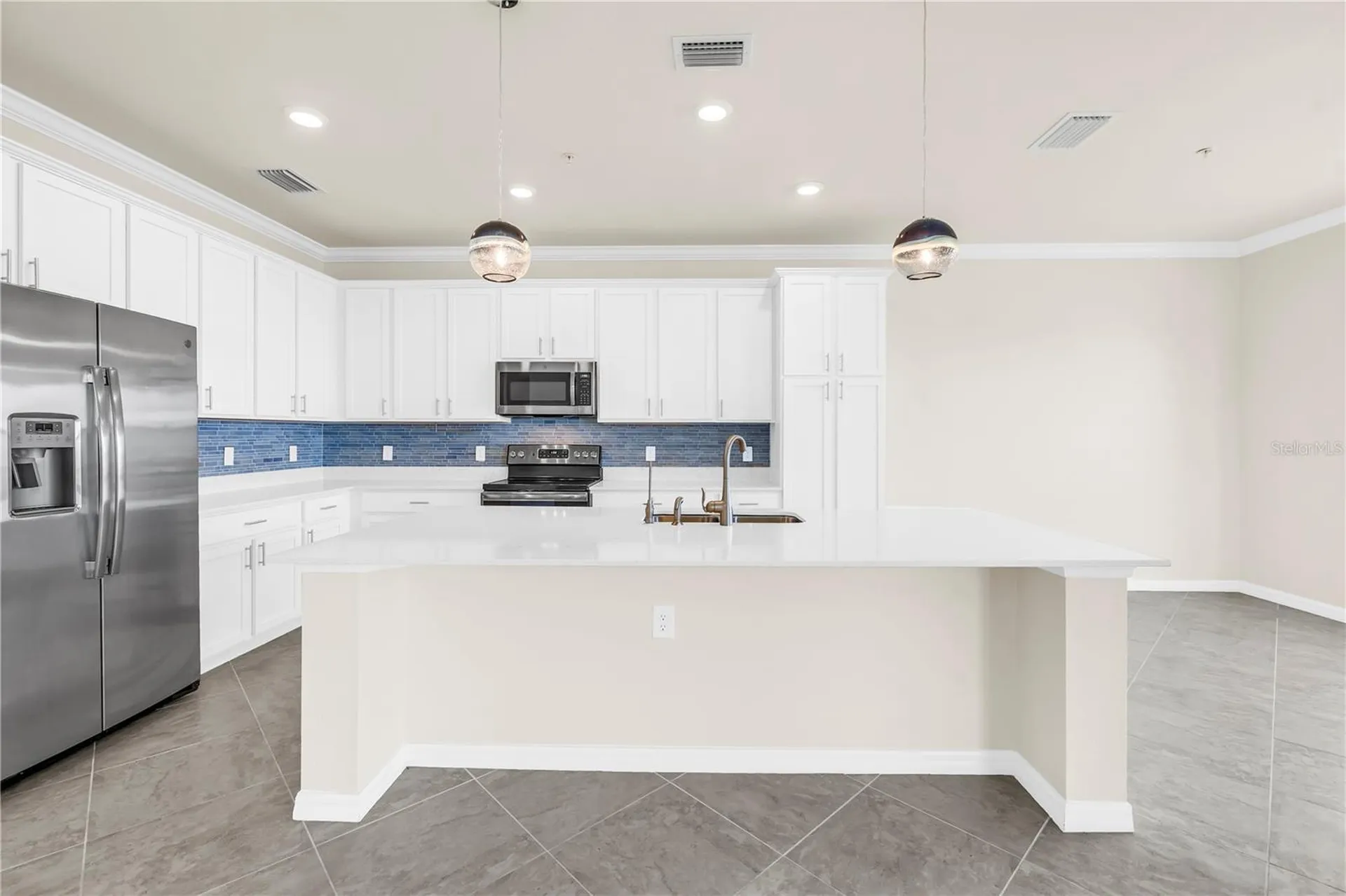 1030 Tidewater Shores Loop Bradenton FL 34208
