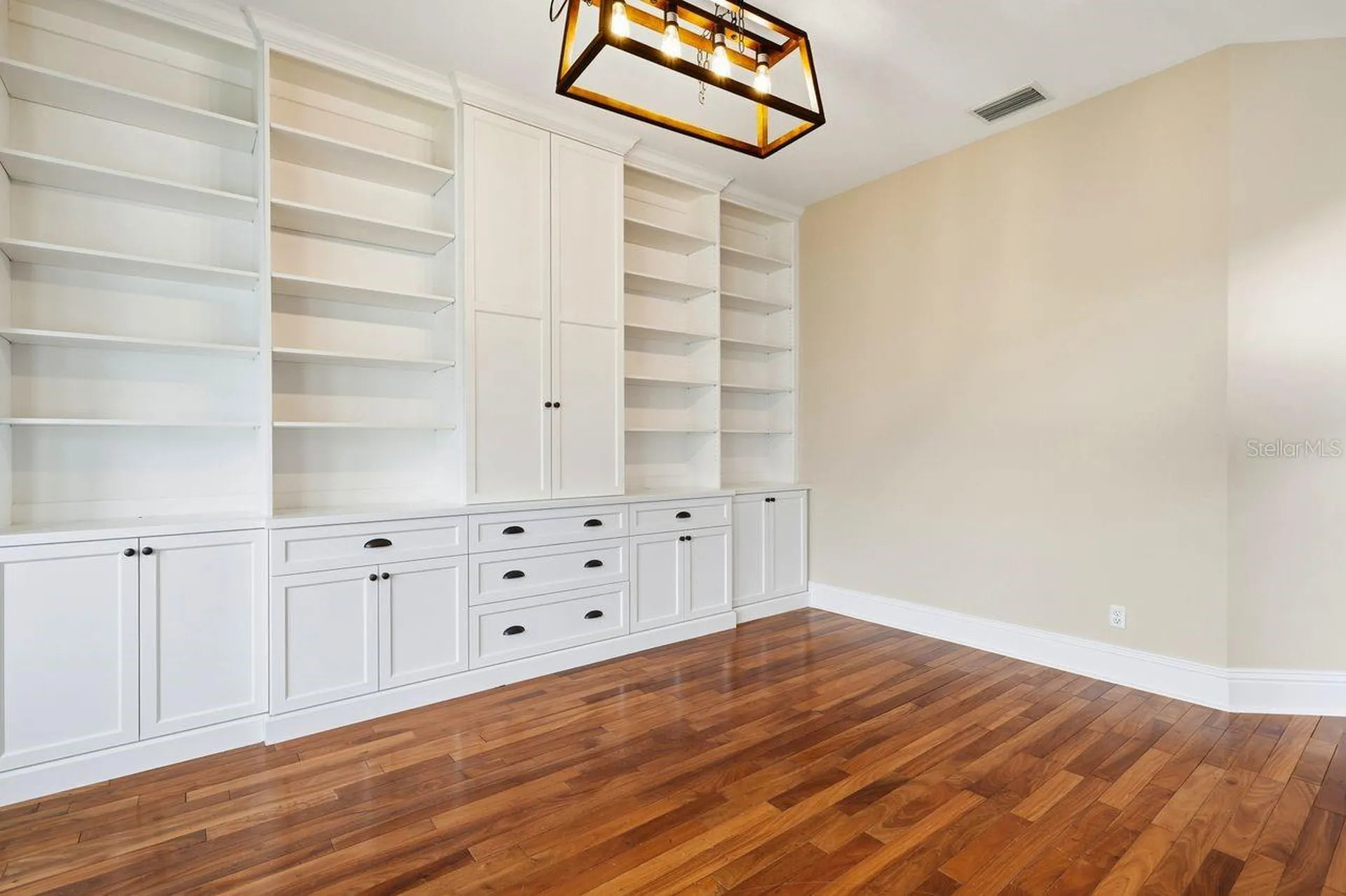 700 Westfield Court Dunedin FL 34698