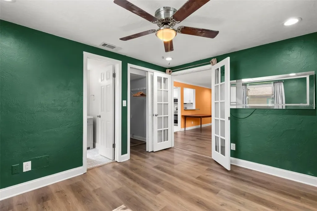 1654 50th Avenue N St Petersburg FL 33714