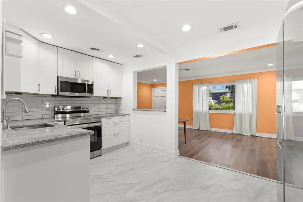 1654 50th Avenue N St Petersburg FL 33714
