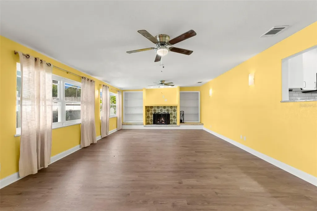 1654 50th Avenue N St Petersburg FL 33714
