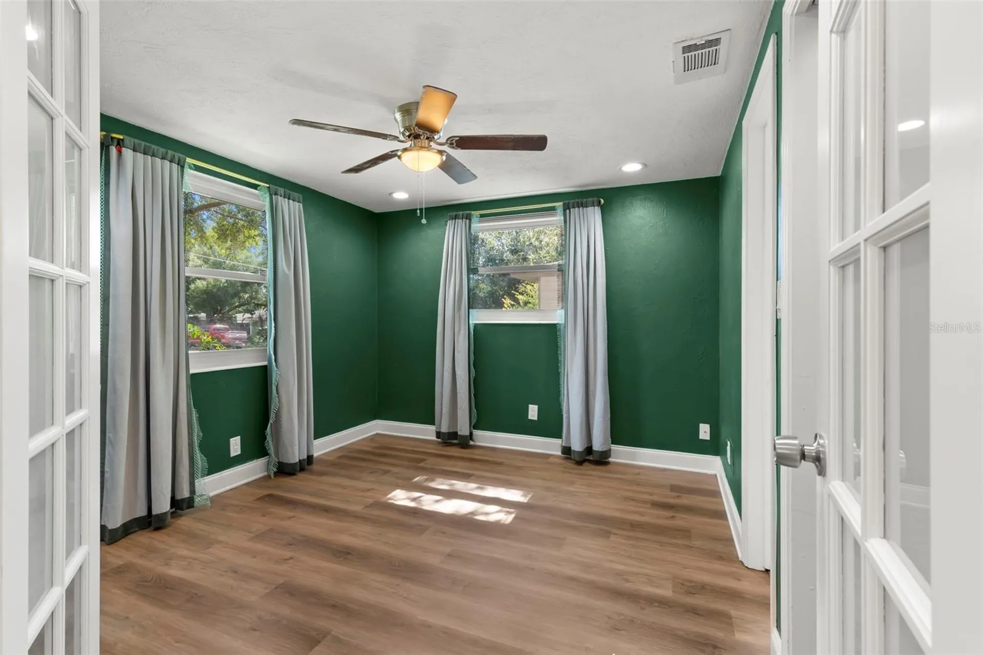1654 50th Avenue N St Petersburg FL 33714