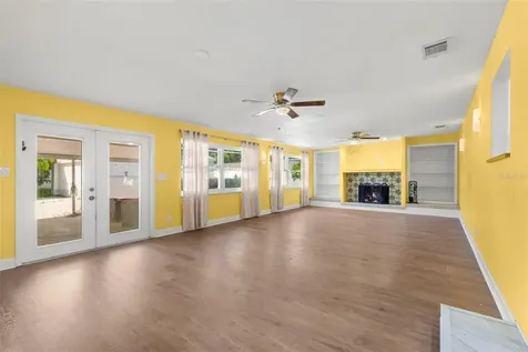 1654 50th Avenue N St Petersburg FL 33714