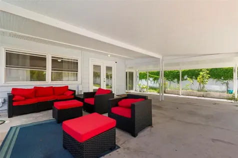 1654 50th Avenue N St Petersburg FL 33714