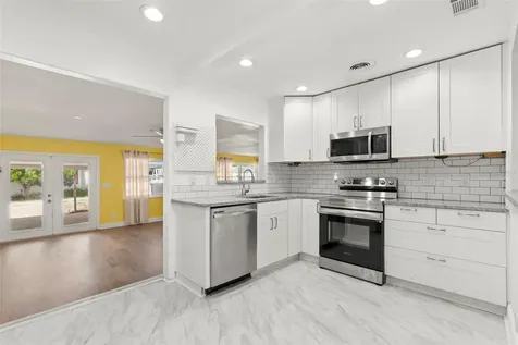 1654 50th Avenue N St Petersburg FL 33714