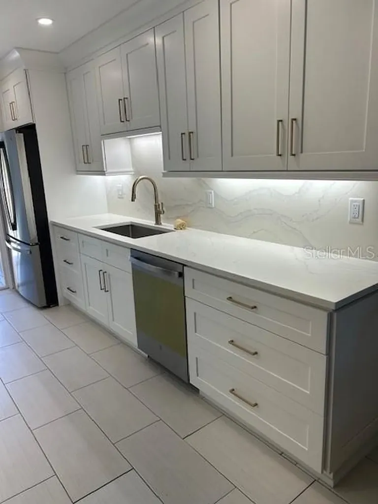 100 Bayshore Road Nokomis FL 34275