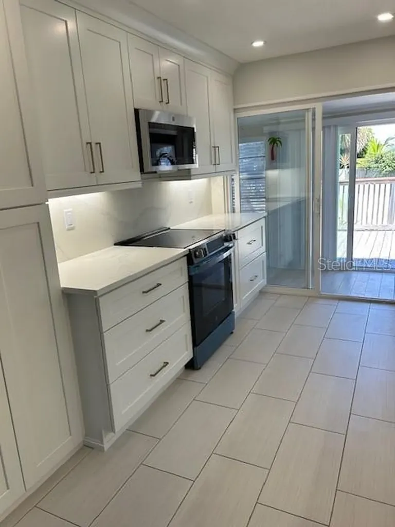 100 Bayshore Road Nokomis FL 34275