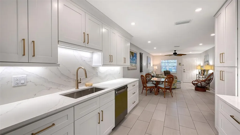 100 Bayshore Road Nokomis FL 34275