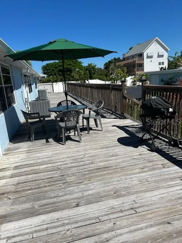 100 Bayshore Road Nokomis FL 34275